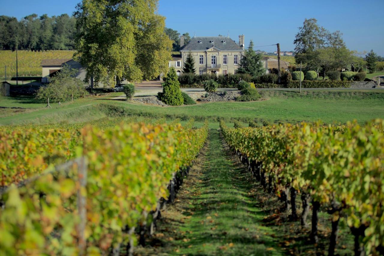 Chateau Begot Lansac  Exterior photo
